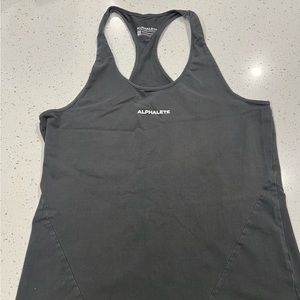 Alphalete: Performance Stringer